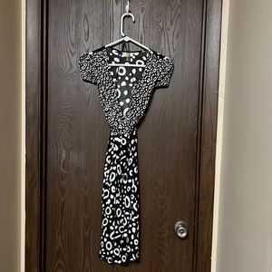 Issa London silk cap sleeve shift dress -donating soon for move